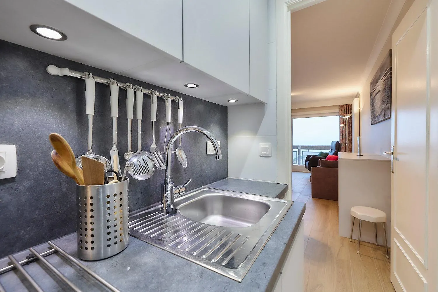 Aldis - Sunsetheaven Apartment Ostend 0*,  Belgium